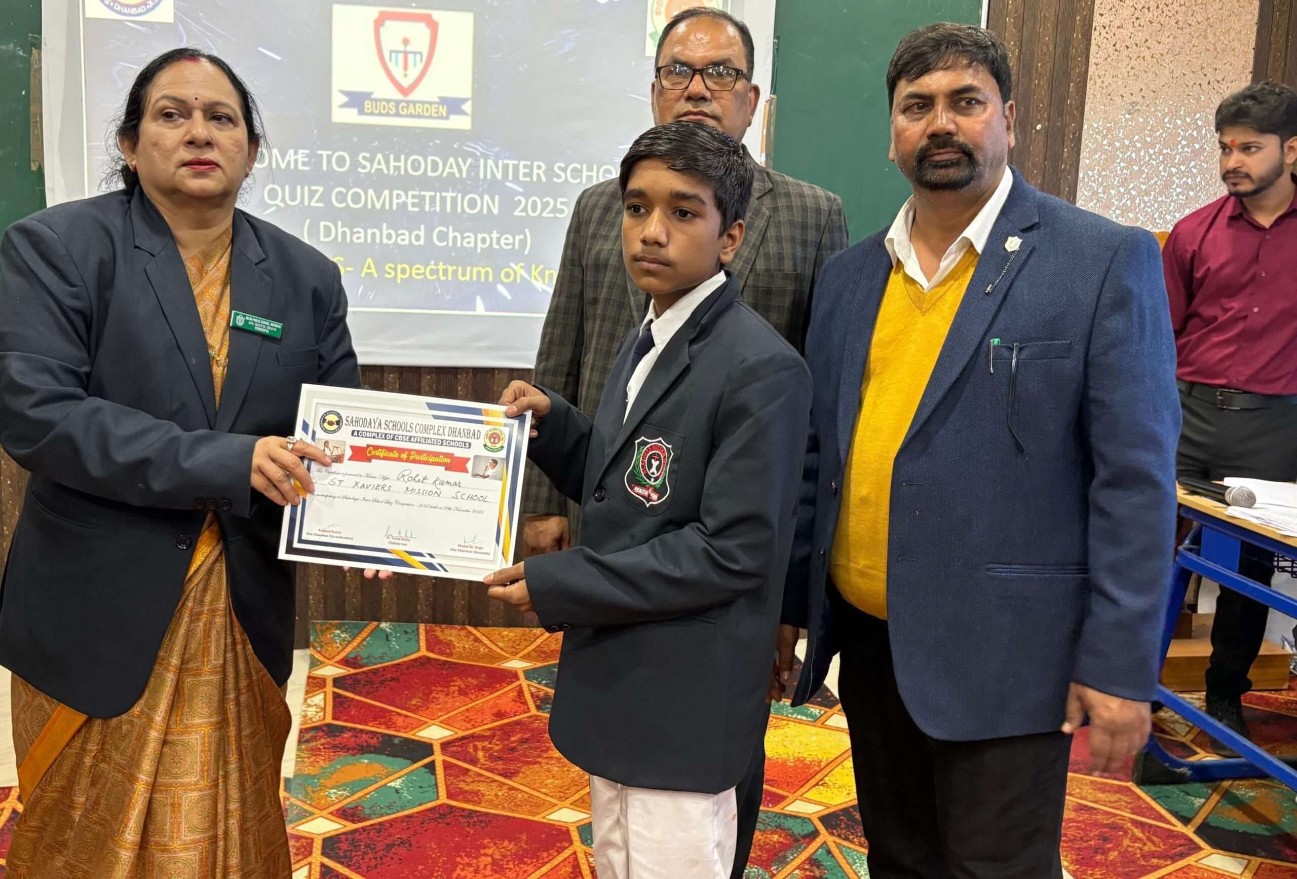 Dhanbad News : बड्स गार्डेन स्कूल में सहोदया क्विज का आयोजन