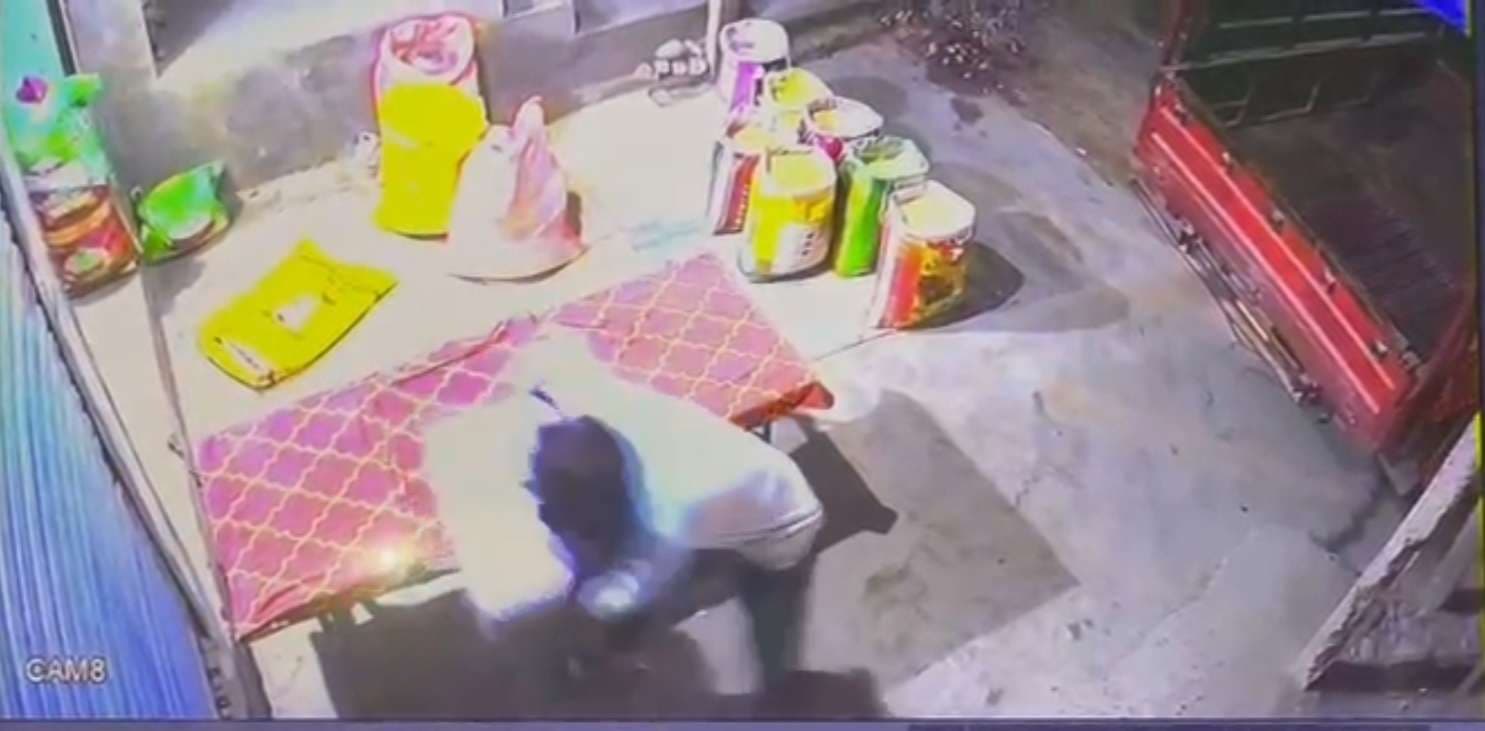 व्यवसायी के दुकान से 45 हजार की चोरी