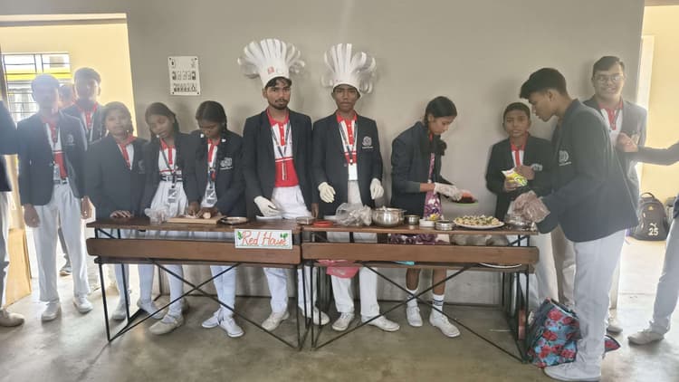 Chaibasa News : स्वास्थ्यप्रद भोजन की आदत अपनाने का संदेश दिया