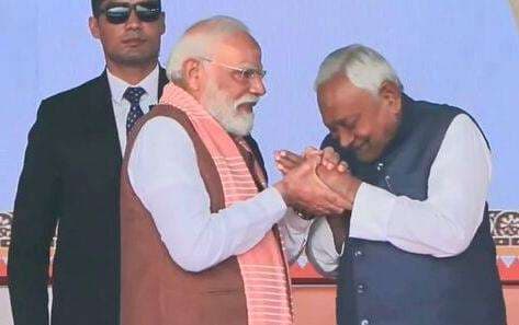 लोकतंत्र के लिए ठीक नहीं है कमजोर विपक्ष, पढ़ें प्रभु चावला का आलेख