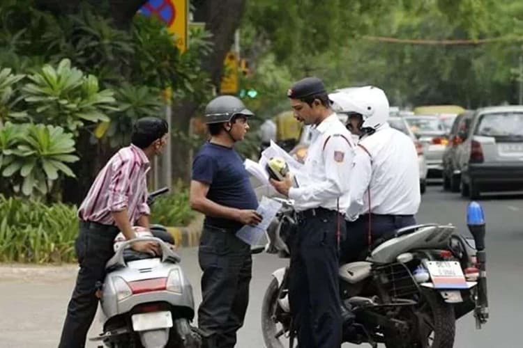 Bihar News: नए साल से बिना ट्रेनिंग के नहीं बनेगा DL,घर पहुंचेगा ट्रैफिक नियमों का लिफाफा
