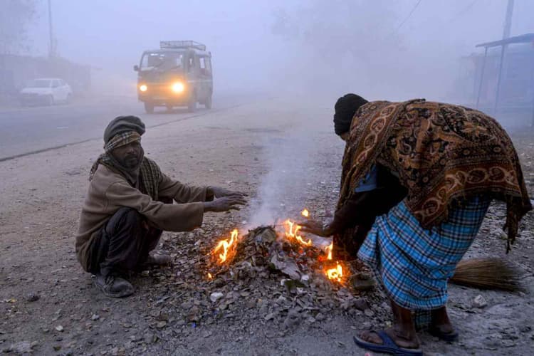 Jharkhand Ka Mausam : झारखंड शीतलहरी की चपेट में, जानें 1 जनवरी तक कैसा रहेगा मौसम का हाल