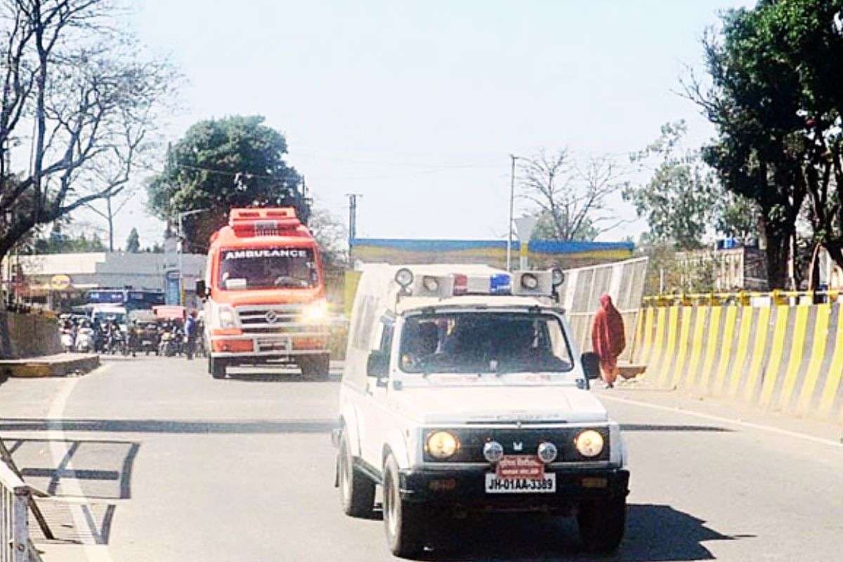 Green Corridor For CRPF Jawan injured in Saranda ied blast airlifted to Delhi Green Corridor For CRPF Jawan injured in Saranda ied blast airlifted to Delhi
