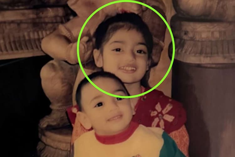 Guess Actress Name: तस्वीर में फेमस एक्ट्रेस को पहचान पाएंगे आप? बड़े इंडियन क्रिकेटर से हुई है शादी