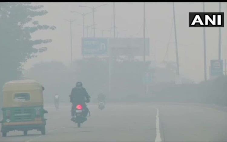 दिल्ली-NCR में कड़ाके की ठंड, नए साल में कैसा रहेगा मौसम, जानें