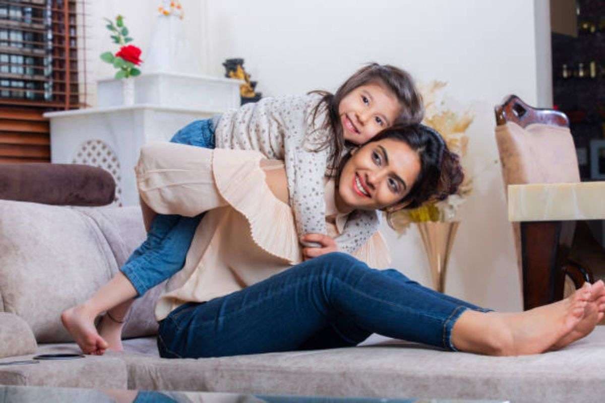Six Pocket Syndrome: ज्यादा प्यार से सिक्स पॉकेट सिंड्रोम का शिकार होते बच्चे, जानिए क्या है यह बीमारी