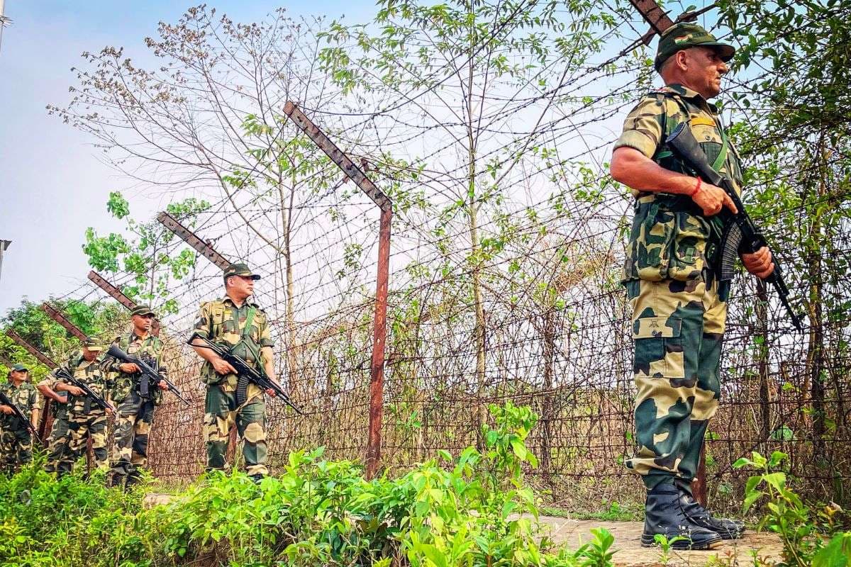 अपहृत बीएसएफ जवान सकुशल लौटे, बांग्लादेश के पशु तस्करों ने किया था अगवा