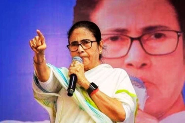 बंगाल चुनाव से पहले ममता बनर्जी ने पेश किया रिपोर्ट कार्ड, कहा- 14 साल में टीएमसी सरकार ने 2 करोड़ नौकरियां सृजित की