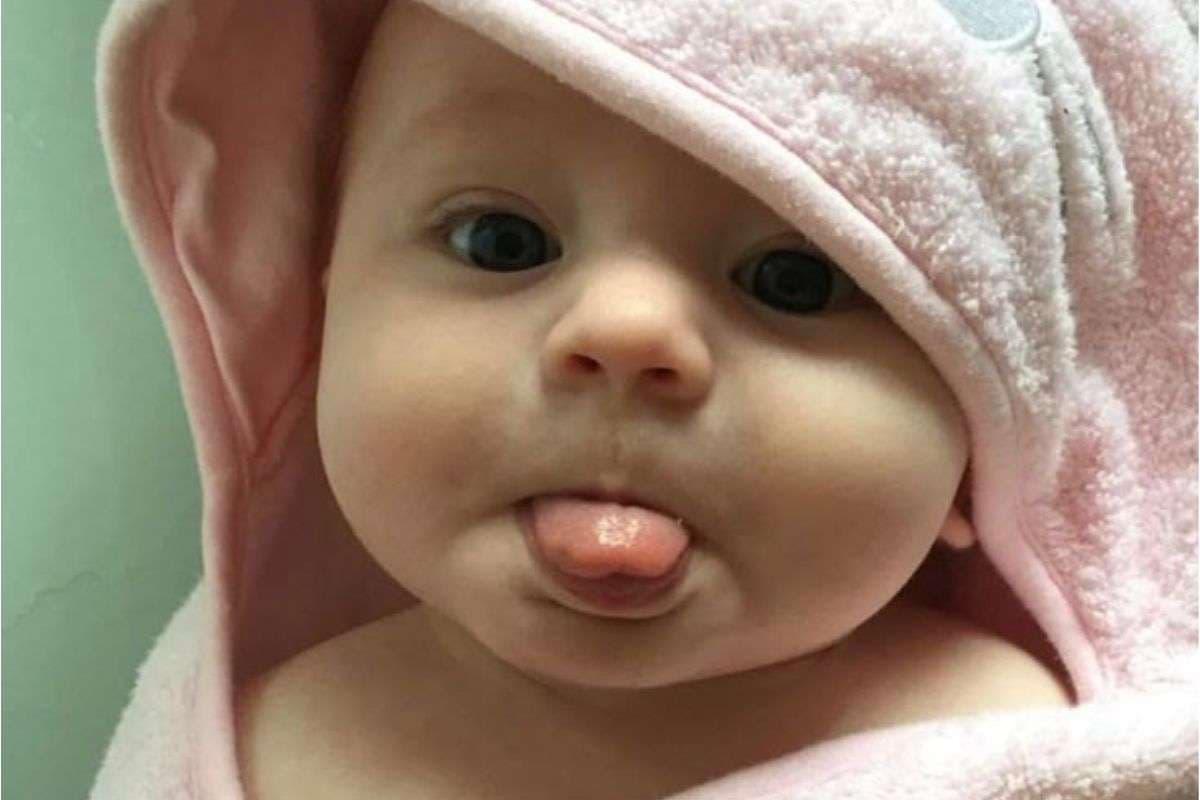 Modern Baby Boy and Girl Names 2025: अपने नन्हे राजकुमार और परी के लिए चुनें प्यारे और ट्रेंडी नाम