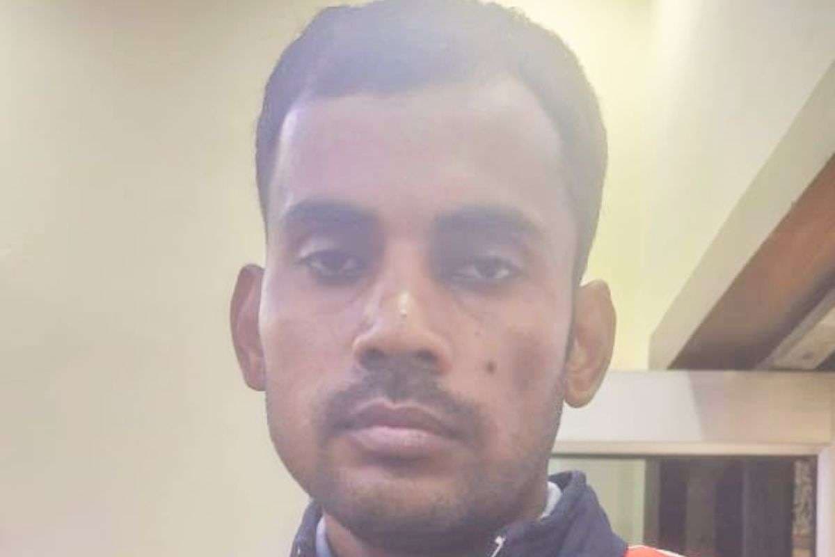 रेलवे ग्रुप डी की परीक्षा देने पहुंचा ‘मुन्नाभाई’ गिरफ्तार, जीजा की जगह एग्जाम लिखने आया था लालू