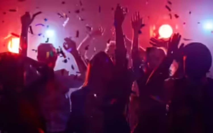 New Year 2026 से पहले नोएडा में हाई अलर्ट, होटल-क्लब को लेना होगा प्रशासन की मंजूरी