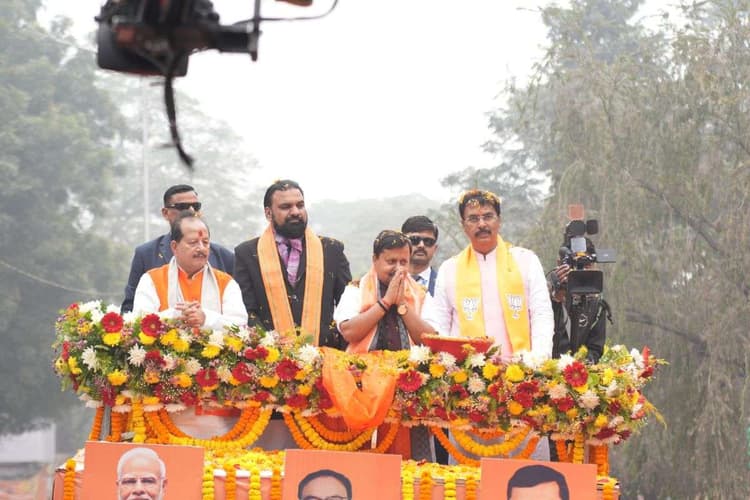 भाजपा के ‘नवीन’ कार्यकारी अध्यक्ष का पटना में जोरदार स्वागत, सड़कों पर उमड़ा जन सैलाब