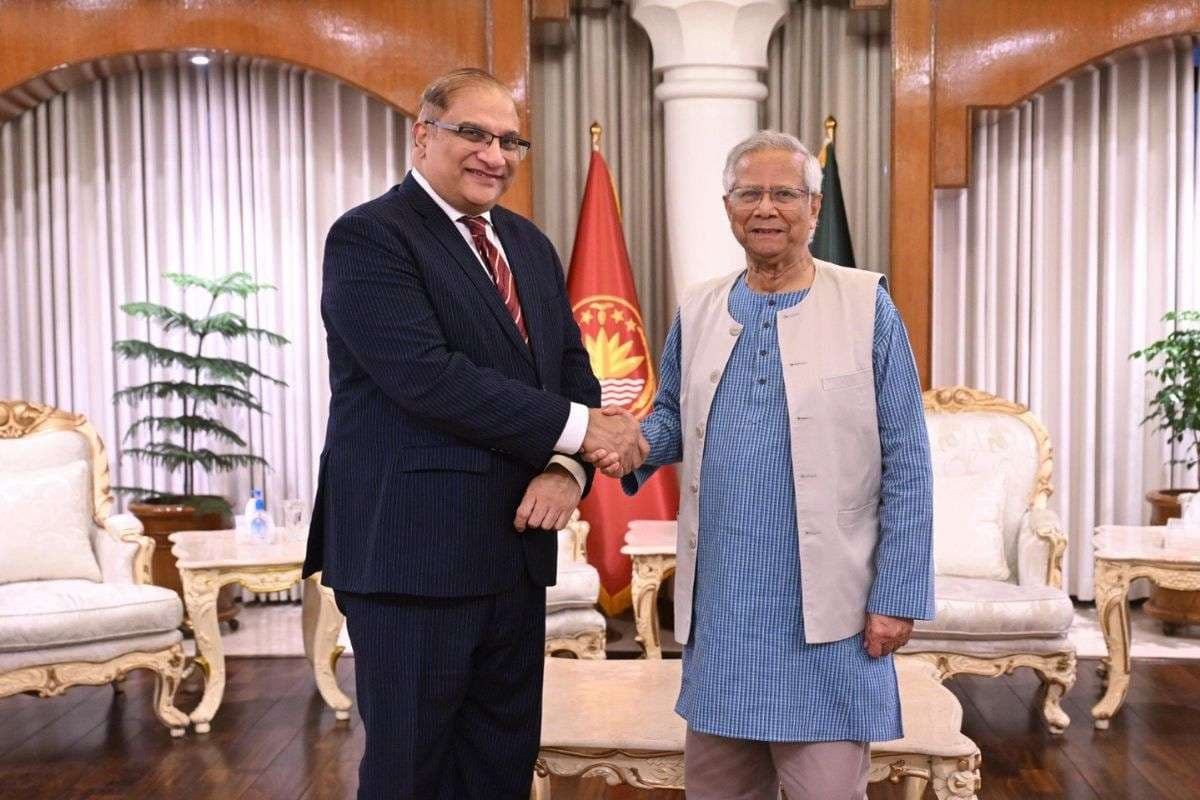Pakistan envoy hints Dhaka-Karachi direct flights may start January 2026 after meeting Bangladesh Chief Adviser Muhammad Yunus