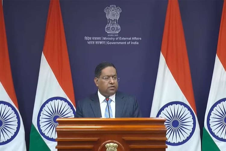 India vs Bangladesh: भारत ने बांग्लादेश के दावों को किया खारिज, शेख हसीना के भड़काऊ बयान पर आई पड़ोसी देश की प्रतिक्रिया