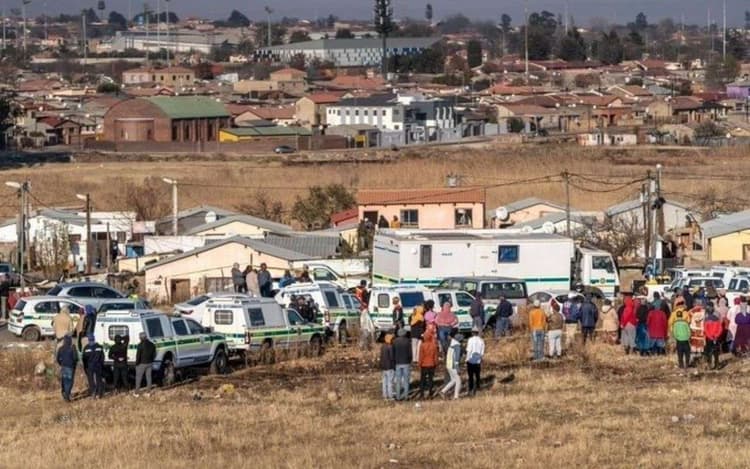 South Africa Firing: दक्षिण अफ्रीका में अंधाधुंध फायरिंग, 9 की मौत और 10 घायल