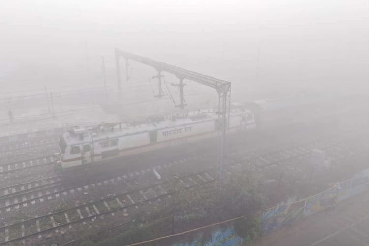 Train Cancelled : झारखंड की कई ट्रेनें जनवरी 2026 तक रद्द, जानें वजह