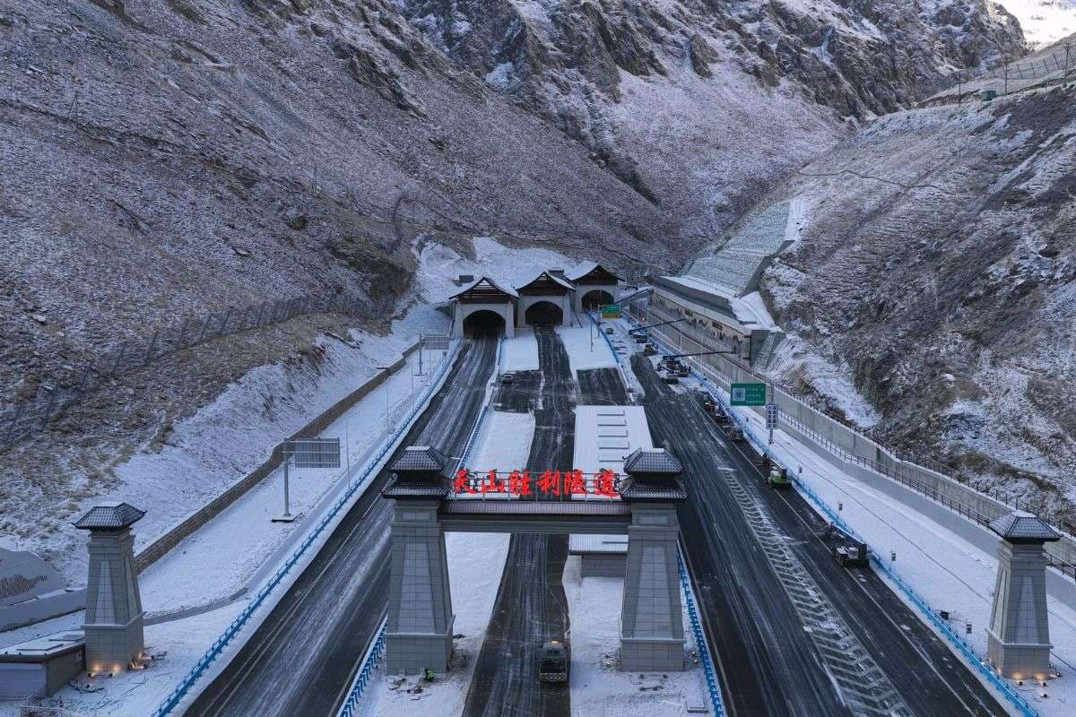 World's longest expressway tunnel inaugurated in Xinjiang China