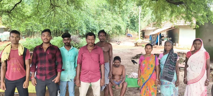 East Singhbhum News : नक्सलमुक्त होने के 10 साल बाद भी विकास की बाट जोह रहा गुड़ाबांदा