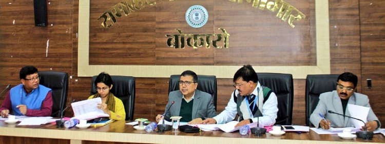 Bokaro News : सीडी रेशियो में करें सुधार, नहीं तो होगी कार्रवाई : डीसी