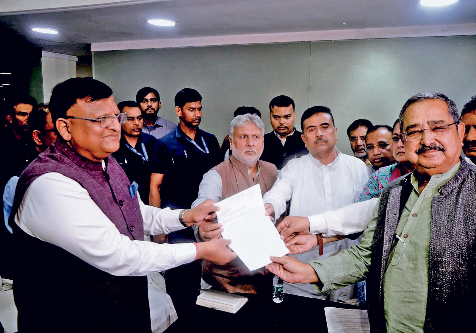 26 से 28 नवंबर के बीच अपलोड किये गये 1.25 करोड़ प्रविष्टियों की जांच हो : शुभेंदु