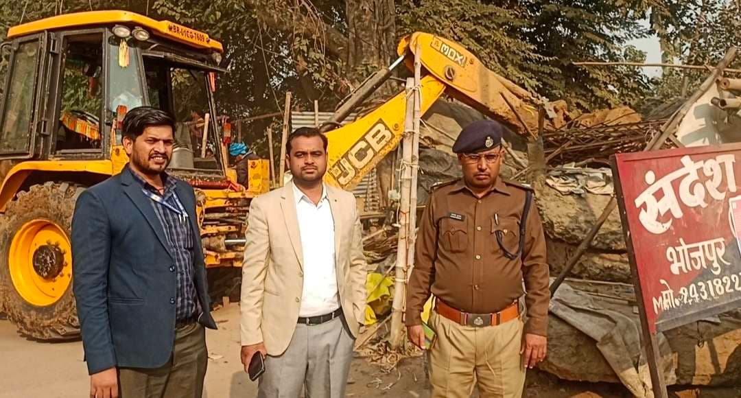 संदेश बाजार में अतिक्रमित जमीन से प्रशासन ने हटाया कब्जा