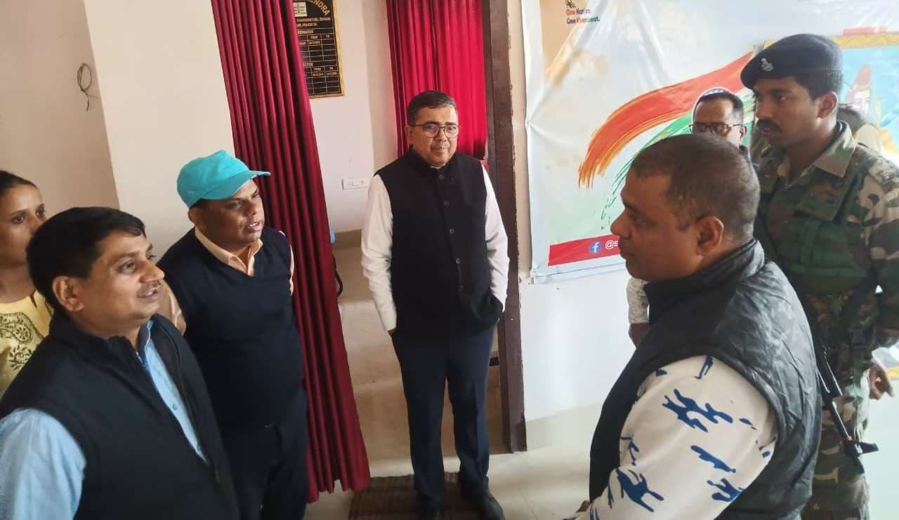 Bokaro News : शिक्षकों की कमी से बच्चों की पढ़ाई नहीं होगी बाधित : डीसी