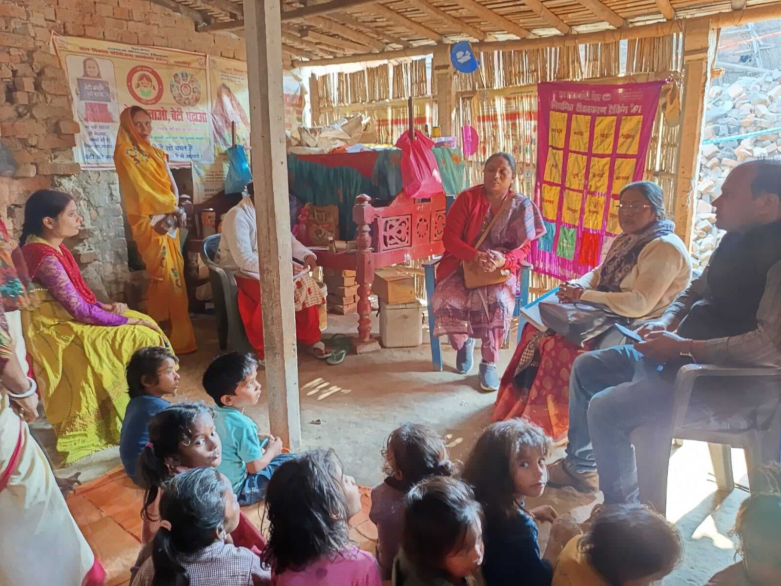 Samastipur : निरीक्षण कर टीकाकर्मियों को दिये निर्देश