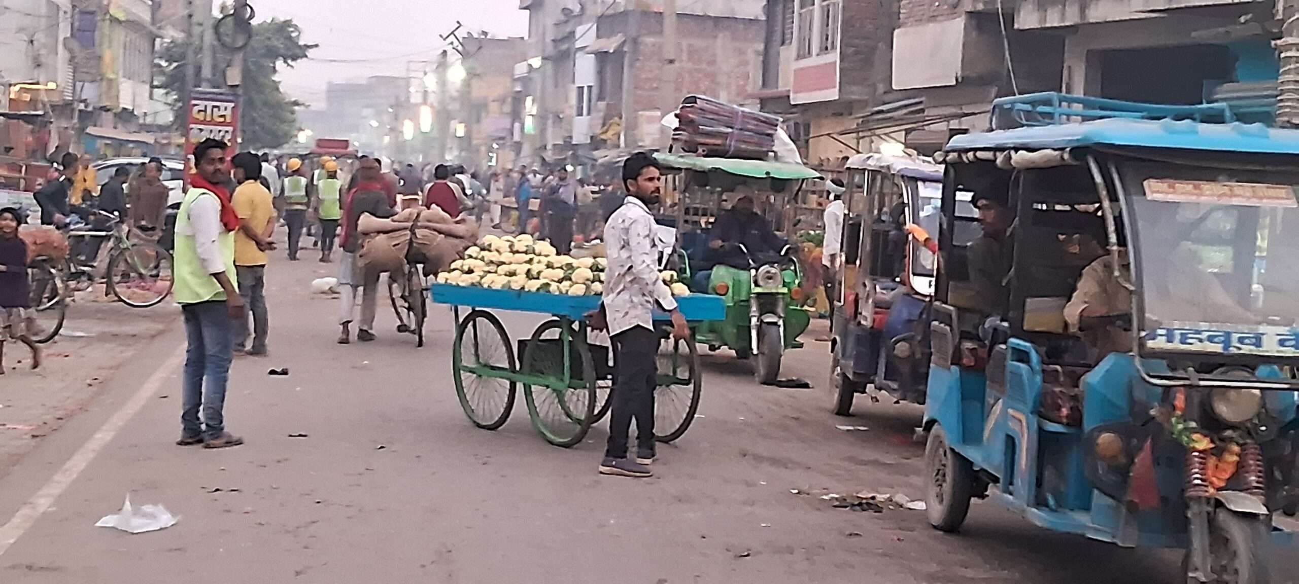 शहर की बदली तस्वीर, सड़कें हुई चौड़ी, अवैध कमाई खोने से मकान मालिकों में मायूसी