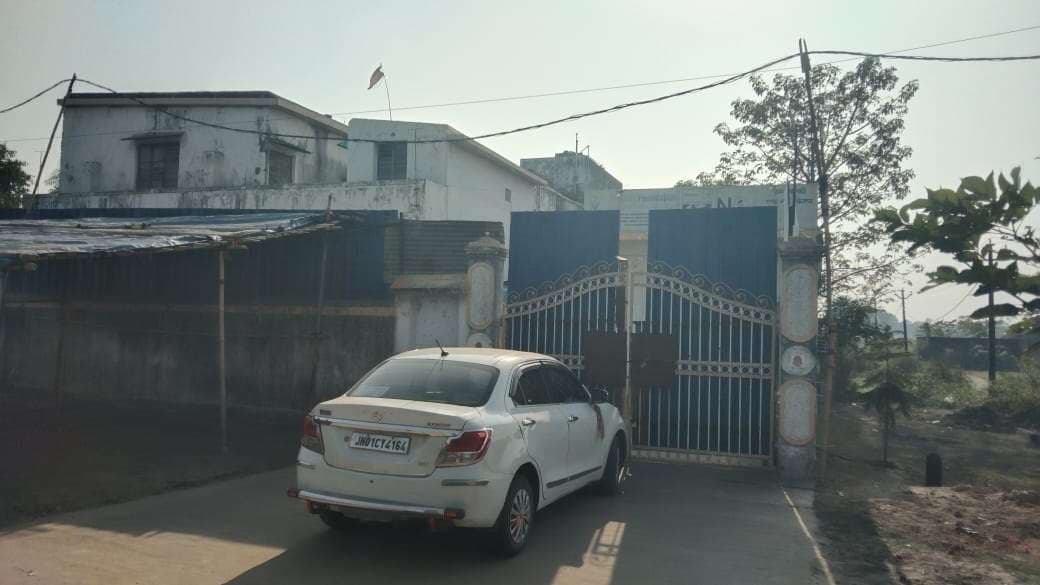 Bokaro News : स्टाफ को बंदी बनाकर नशा मुक्ति केंद्र से 16 बच्चे फरार