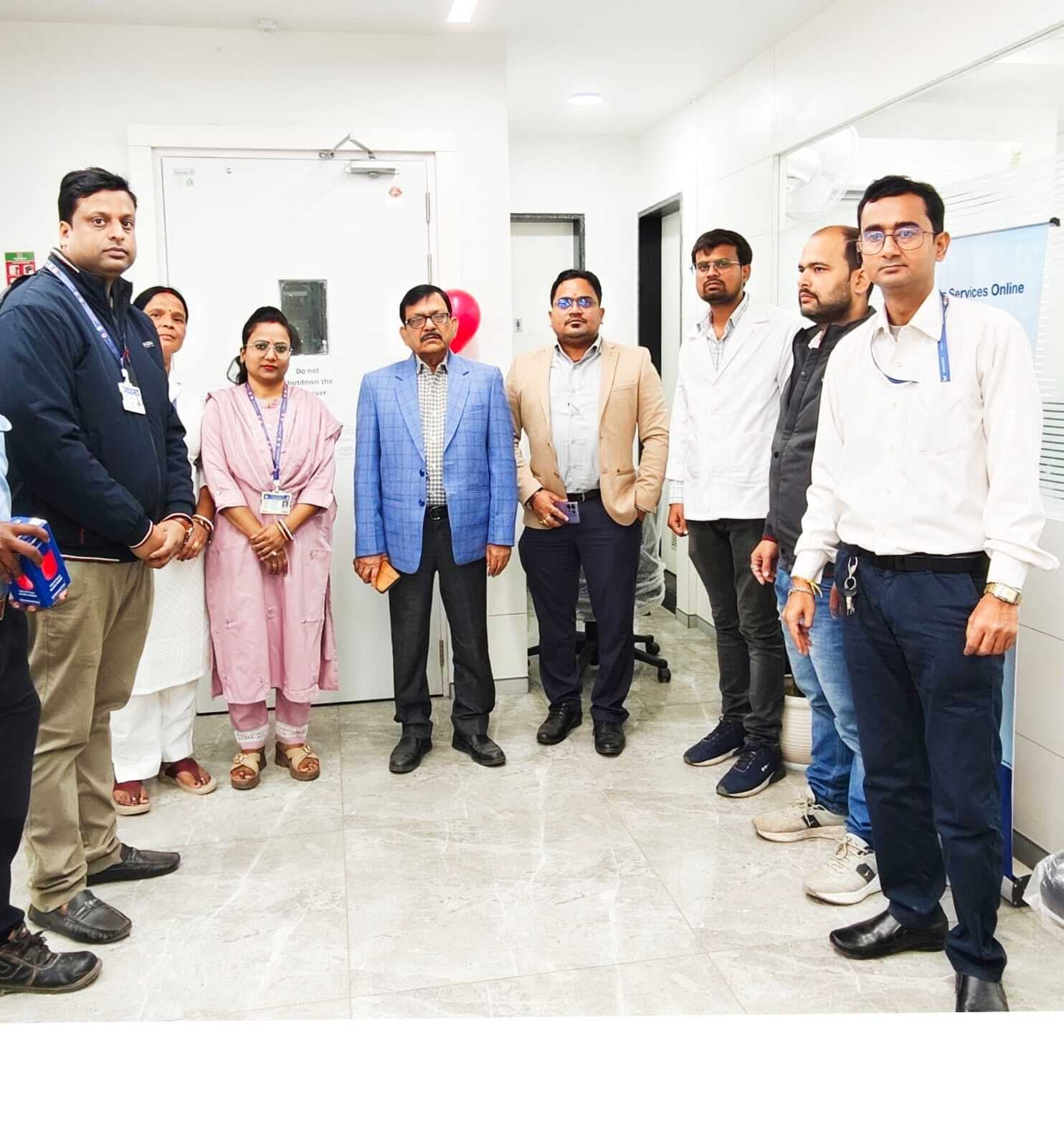 स्वैच्छिक रक्तदान शिविर में आठ यूनिट ब्लड संग्रहित