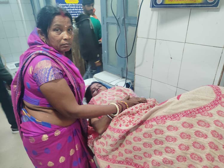 hajipur news. डीजे ट्रॉली से दबकर एक बच्ची की मौत, कई लोग जख्मी