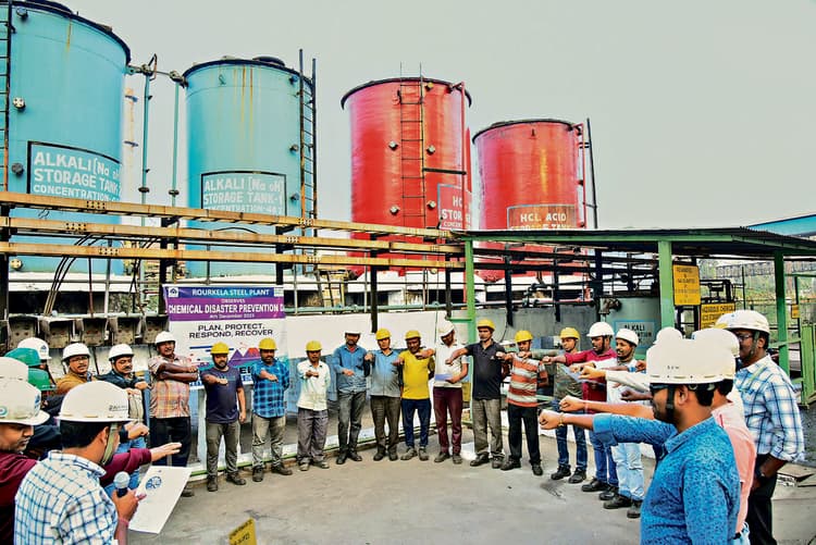 Rourkela News: आरएसपी में रसायनों के सुरक्षित प्रबंधन तथा आपदा-पूर्व तैयारी के महत्व को किया रेखांकित