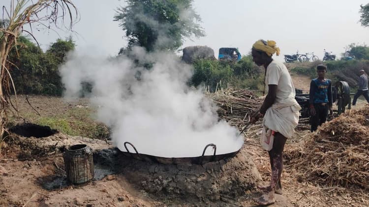 Bhagalpur news आज भी किसान सरकार के प्रोत्साहन की जोह रहे बाट