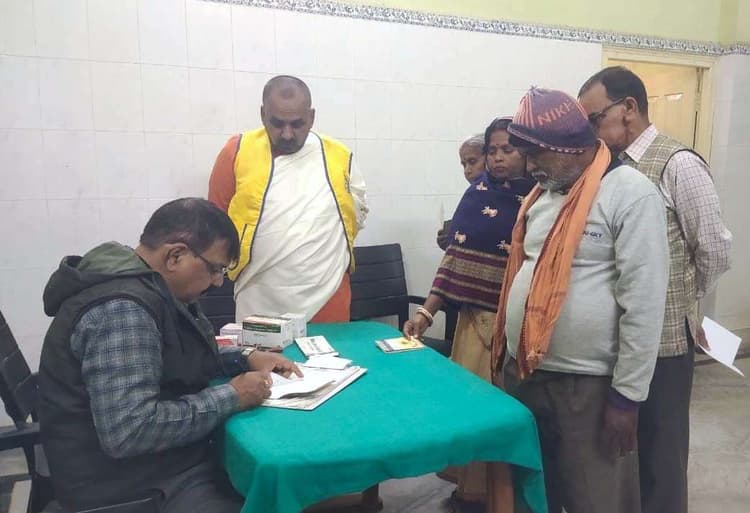 शिविर में 212 रोगियों ने करायी स्वास्थ्य जांच