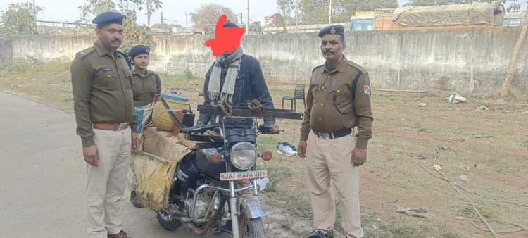 Giridih News :रेल संपत्ति के साथ आरपीएफ ने एक को किया गिरफ्तार