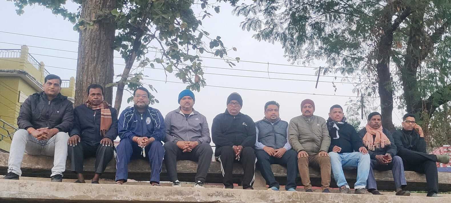 शिक्षकों ने वेतनमान निर्धारण के मुद्दे पर की चर्चा