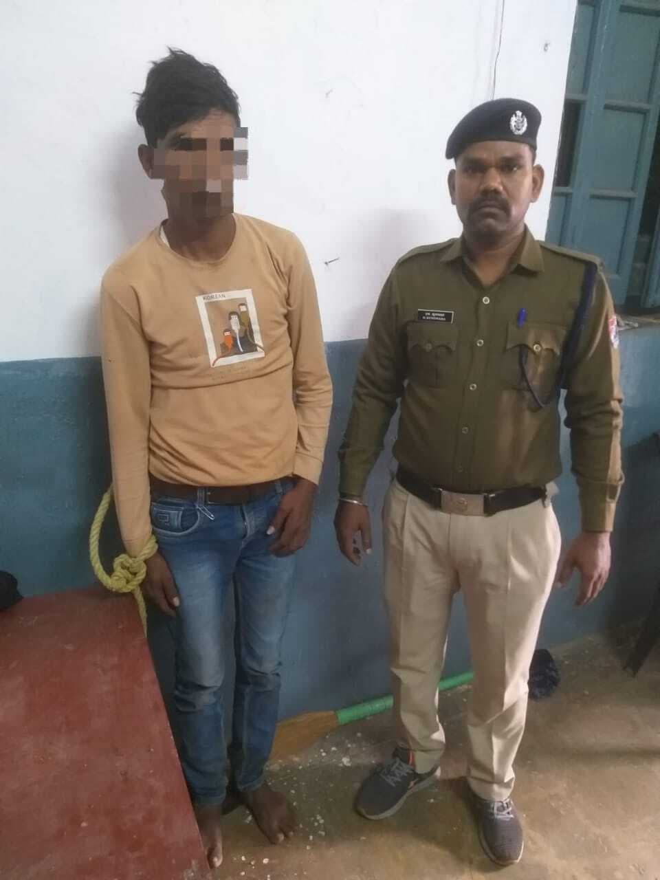 Deoghar news : चोरी के मोबाइल के साथ आरपीएफ ने युवक को किया गिरफ्तार