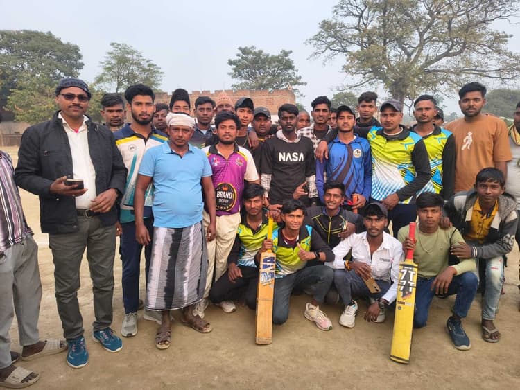 क्वार्टर फाइनल में लोसघानी ने हुसैना व खगड़िया ने देवघरा महाकाल एलेवन को हराया