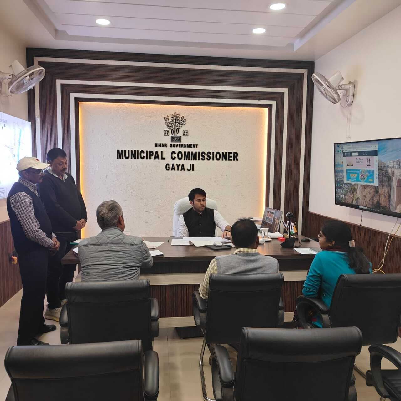 टैक्स वसूली में लापरवाही नहीं की जायेगी बर्दाश्त : नगर आयुक्त