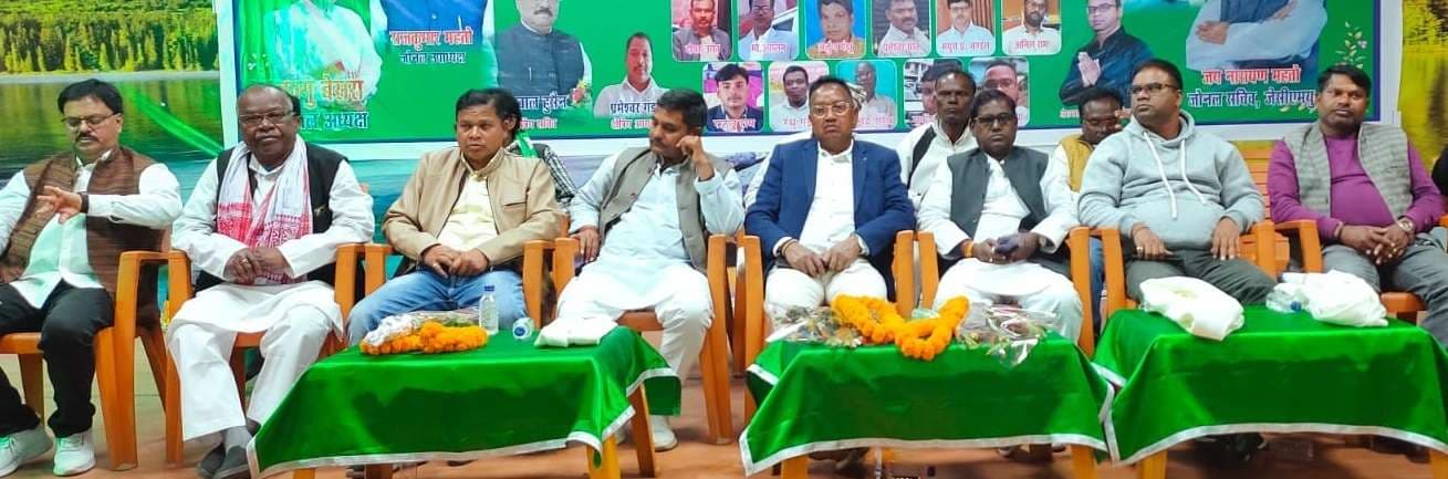 कंपनियां असंगठित मजदूरों को एचपीसी के तहत वेतन दें, नहीं तो करेंगे आंदोलन