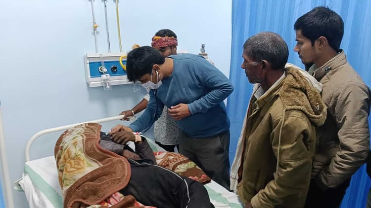 विजयपुर में खेत नहीं पटवन करने पर मजदूर को रास्ते में घेरकर पीटा