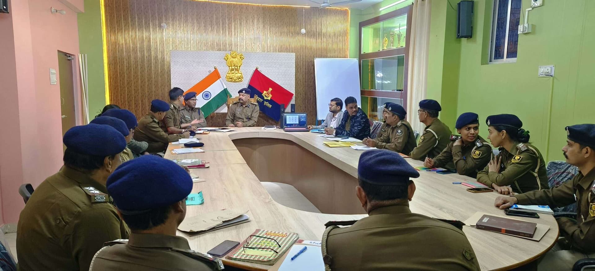 क्रिसमस व नये साल को ले शराब तस्करी पर रखें विशेष नजर : रेल एसपी