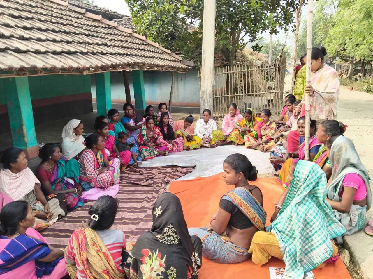 अनजान कॉल व ओटीपी शेयर करने से बचने की दी जानकारी