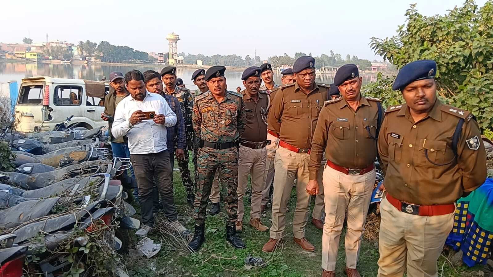 Madhubani News : एसपी ने बासोपट्टी थाना का किया औचक निरीक्षण, अधिकारियों को दिये टास्क