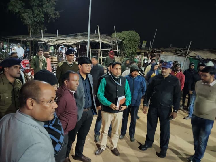 देवीपुर: एसडीओ ने एम्स की वाहन पार्किंग का नये एजेंसी को कराया हैंडओवर