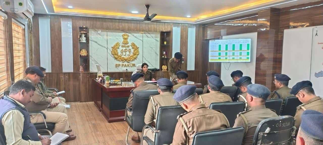 अपराध नियंत्रण और लंबित कांडों के निष्पादन पर जोर दें पुलिस पदाधिकारी