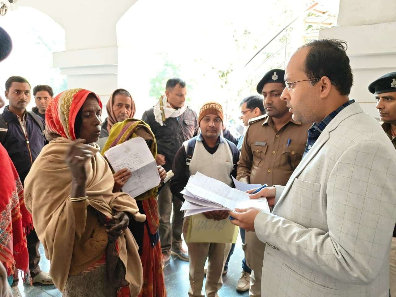 जनता दरबार के प्रति लोगों में बढ़ रहा विश्वास