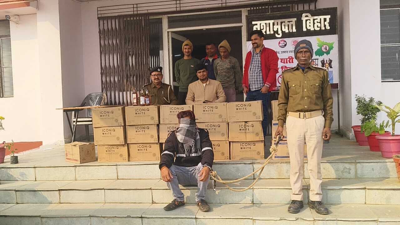 बोलेरो से 180 लीटर शराब के साथ एक गिरफ्तार