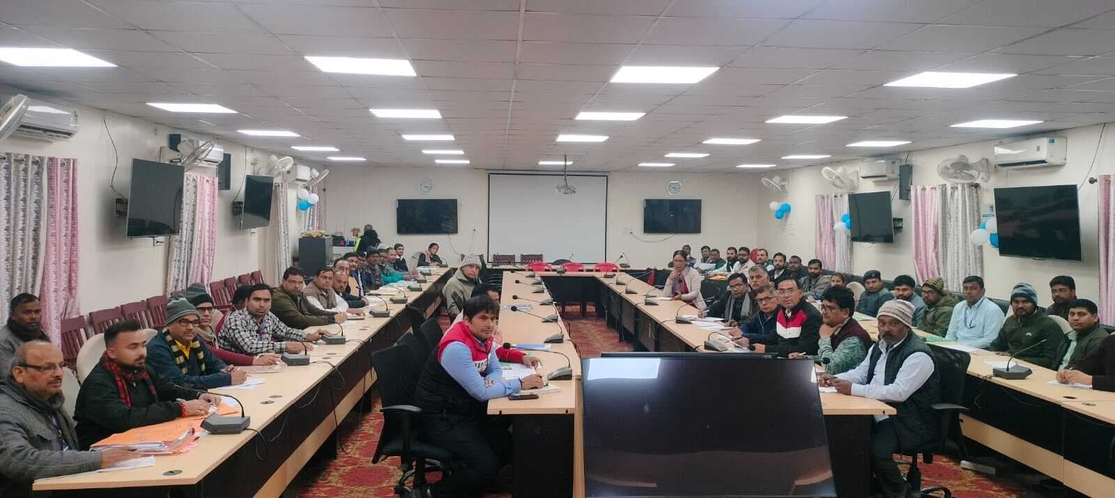 31 मार्च तक रिक्त होने वाले पदों की दें जानकारी: डीएम