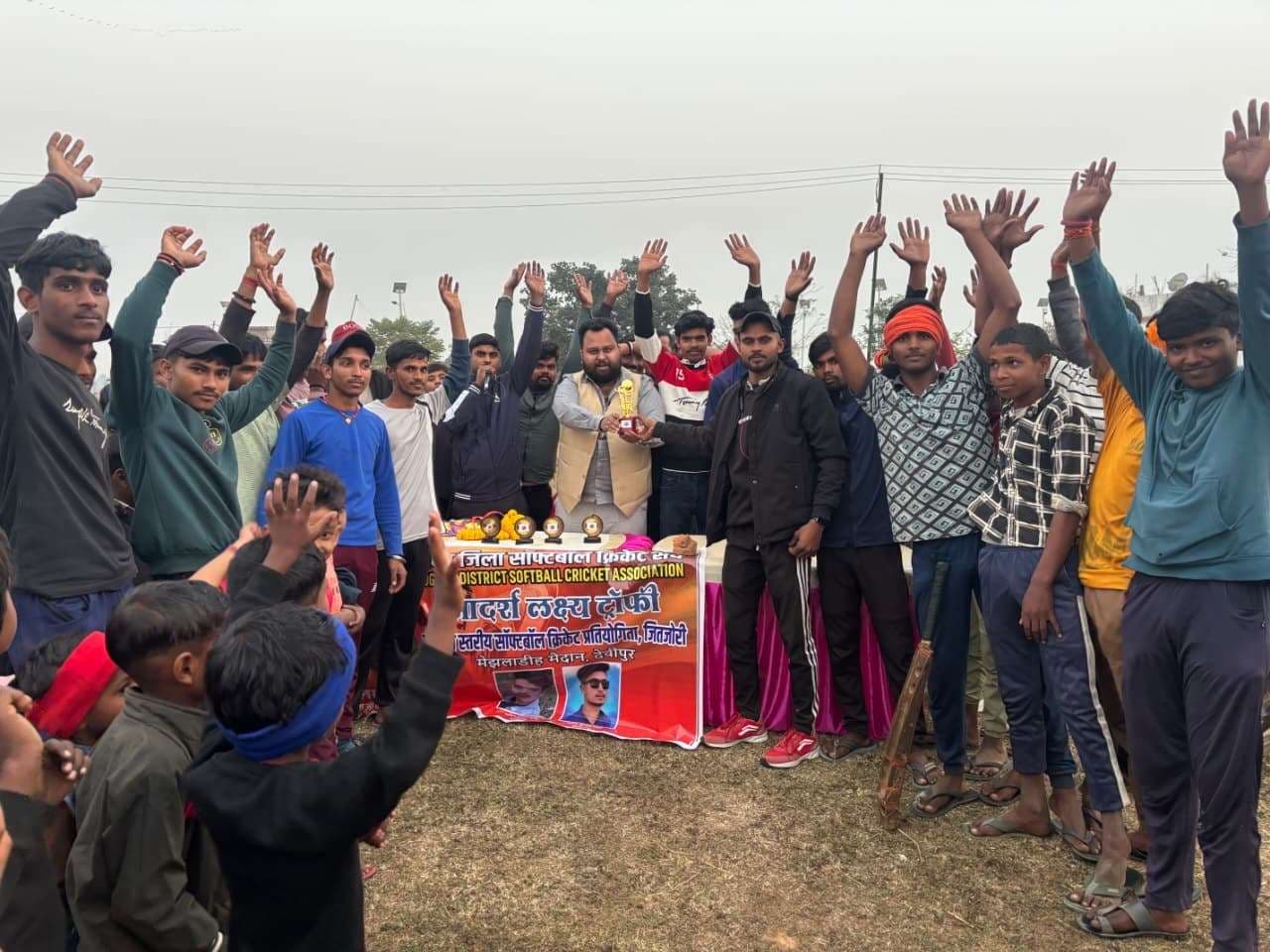 देवीपुर : हथियारा ने मंझलाडीह को 12 रनों से हराया